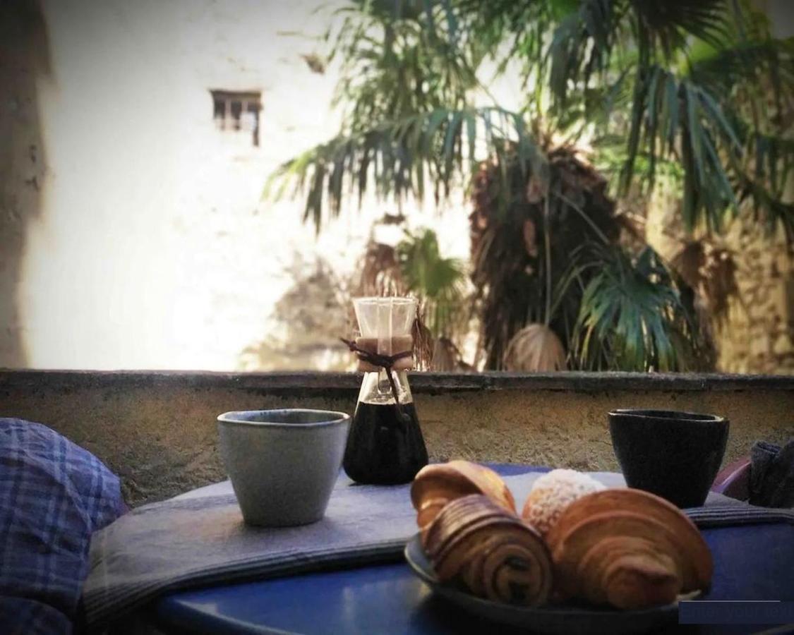 Studio Avec Terrasse Sur Cour, Authentique, Calme 아비뇽 외부 사진